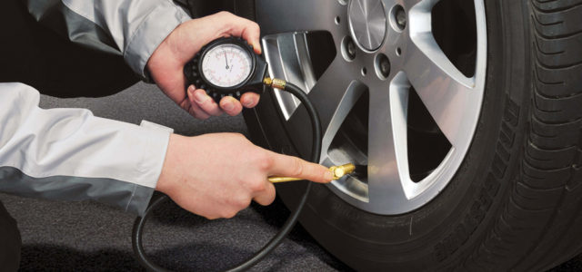 How to check your Car’s tire pressure